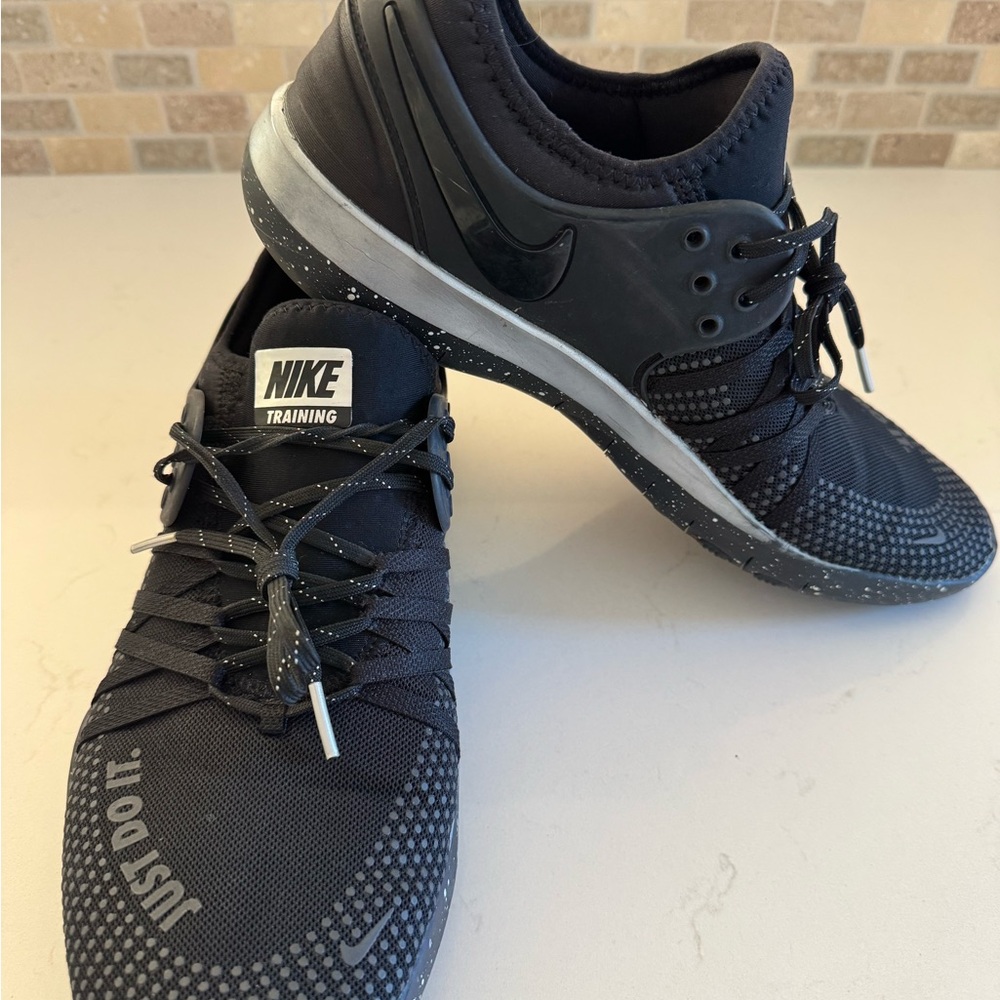 Nike Women's Black Training Shoes size 11.5 *Excellent - Picture 4 of 5